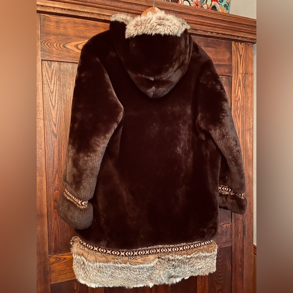 Authentic Vintage Women’s Size Large Eskimo Mouton and Coyote Coat - Picture 5 of 10